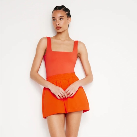 Good American bodysuit - Picture 3 of 10